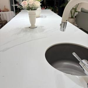 Isla de Cocina Moderna de Piedra Sinterizada con Estructura de Acero, OEM ODM, Tamaño y Color Personalizables, Mesa de Comedor Multifuncional - Product Image 3