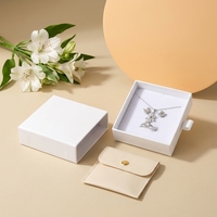 Boîtes d'emballage pour bijoux de style minimaliste avec fermeture à bouton-pression, vente en gros d'usine, boîte de rangement en papier pour bagues et pendentifs