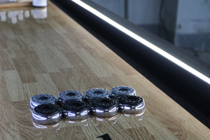 Bàn chơi Shuffleboard 9ft bán buôn giá gốc, có đèn LED - Product Image 6