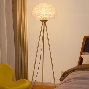 <span class=keywords><strong>Lampadaire</strong></span> d'intérieur en métal/<span class=keywords><strong>bois</strong></span> avec abat-jour en <span class=keywords><strong>rotin</strong></span> ou en plumes – Design élégant - Product Image 5