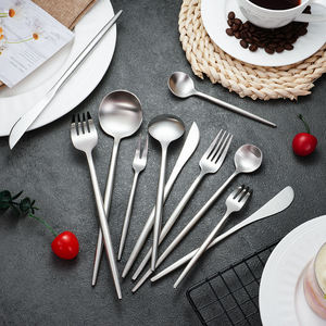 Prezzo all'ingrosso nordico di alta qualità in acciaio inox <span class=keywords><strong>posate</strong></span> cucchiaio forchetta coltello Besteck Set oro opaco nero reale dorato <span class=keywords><strong>posate</strong></span> - Product Image 6