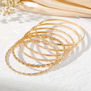 6 pezzi Trendy braccialetti placcati oro in lega di zinco liscio Punk Set all'ingrosso bracciale impilato braccialetti multistrato - Product Image 3