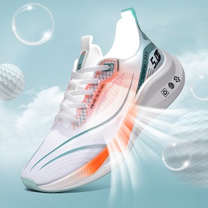 Chaussures de course légères en mesh, grandes tailles disponibles, plaque en carbone intégrée, rebond flexible, idéales pour la course quotidienne - Product Image 3