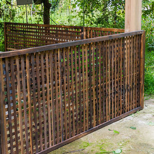 รั้วไม้ทรงสี่เหลี่ยมผืนผ้าสำหรับสวนกลางแจ้ง ป้องกันการผุพัง ใช้กั้นระเบียง ราวบันได ตาข่ายสำหรับวางกระถางดอกไม้ และเป็นที่พักพิงสำหรับไม้เลื้อย - Product Image 1