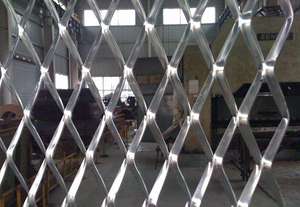 Clôture métallique déployée à <span class=keywords><strong>grille</strong></span> galvanisée/aluminium/acier inoxydable Panneau mural décoratif en <span class=keywords><strong>fer</strong></span> de haute qualité Panneau métallique déployé - Product Image 5