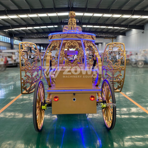 Chariot électrique orné doré en forme de citrouille avec intérieur rose pour les visites touristiques des châteaux et parcs - Product Image 4