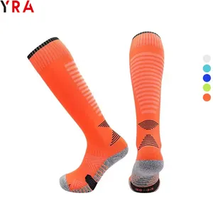 Yeni S M L çocuklar erkekler futbol çorapları anti kayma futbolcu çorapları diz boyu spor çorapları toptan toplu