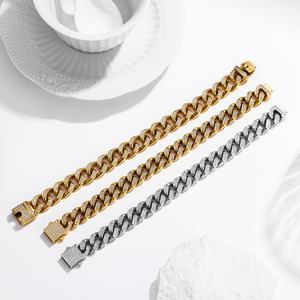 Pulsera de Eslabones Cubanos para Hombre, Chapada en Oro, Acero Inoxidable 316, Joyería Hip Hop Iced Out Bling Estilo Rapper con Cadena de Piedras de Zirconia - Product Image 4