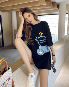 T-shirt personnalisé pour femme avec étiquette imprimée par sublimation, col rond, logo vierge, coupe oversize, t-shirt cool pour femme, t-shirt oversize - Product Image 3