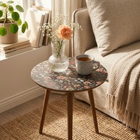 Table d'appoint Mandala sculptée à la main, structure en bois massif durable avec des sculptures florales exquises pour un coin lecture confortable - Robuste