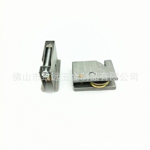 Rodillos ajustables de acero inoxidable para puertas correderas de balcón, paquete de 2, para uso en ventanas y puertas - Product Image 3