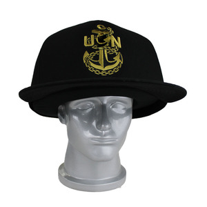 Casquette géante unisexe en coton 100% avec logo personnalisé noir et or, motif lettres 5 panneaux, drôle et surdimensionnée pour le vote - Product Image 2