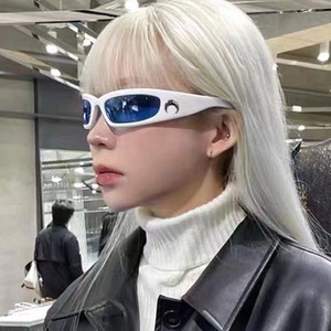 All'ingrosso Fashion Designer Women Moon Futurstic Glasses Small Vintage Bike Sports occhiali da <span class=keywords><strong>sole</strong></span> da uomo - Product Image 2