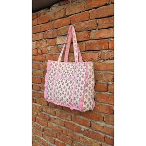Bolsa de Lona Acolchada de Algodón Hecha a Mano, Interior Espacioso y Ligero, Diseño Duradero con Estampado Tradicional, Ideal para Viajar - Product Image 6