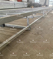 Grandes tables et supports de système de culture verticale mobile avec installation hydroponique à flux et reflux