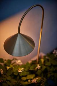 Ombre <span class=keywords><strong>en</strong></span> fer noir étanche pour chemin <span class=keywords><strong>de</strong></span> <span class=keywords><strong>jardin</strong></span> avec une insertion au sol USB Charge Touch Lighting IP54 pour le camping <span class=keywords><strong>en</strong></span> plein air - Product Image 5