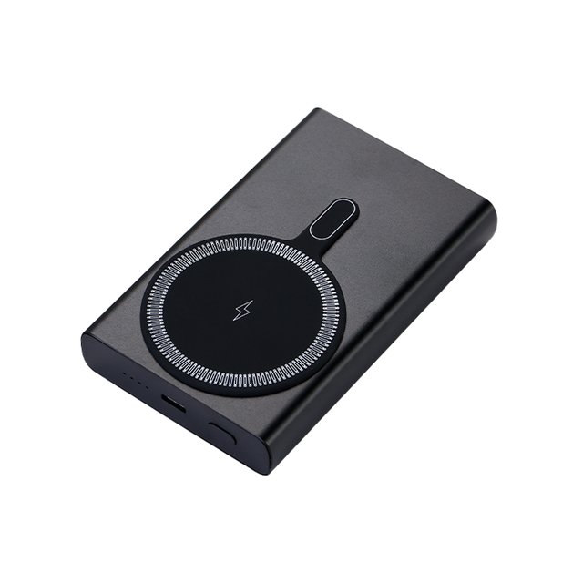 New Style Alloy Magnetic Wireless Charger 5000aMh 10000aMh Mini Power Bank Portable Magnet Power Bank Fast Charging for Phone