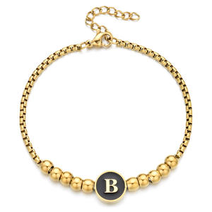 Nouveau bricolage à la mode personnalisé 18k plaqué or en acier inoxydable perle lettre initiale bracelets pour amoureux Couple cadeaux - Product Image 1