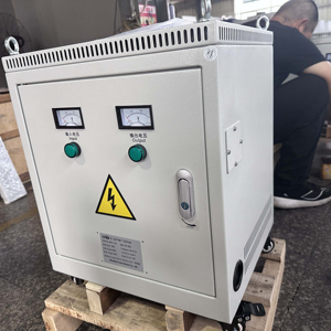 Transformateur de tension triphasé 400v 230v, transformateur abaisseur de tension 400v, transformateurs 20 Kva - Product Image 1