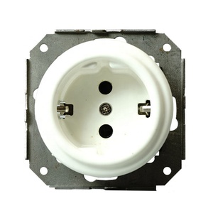 平齐安装德国陶瓷电气墙插座，无框架 - Product Image 1