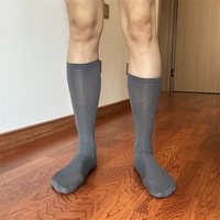 Chaussettes habillées côtelées pour hommes, ultra fines en nylon respirant, à rayures verticales, pour tenue de ville, avec bord élastique, ajustement confortable