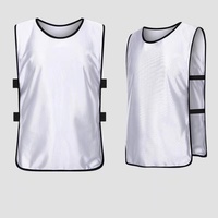 Maillots d'entraînement multicolores pour équipes avec logo personnalisé pour le football, le basketball et plusieurs sports