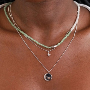 Collier avec pendentif en forme de croissant de lune en <span class=keywords><strong>argent</strong></span> 925 avec <span class=keywords><strong>gravure</strong></span> de nom, chaîne délicate Gemnel, breloques en CZ - Product Image 4