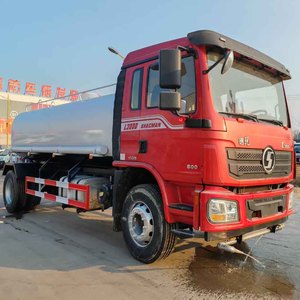 Carro <span class=keywords><strong>cisterna</strong></span> <span class=keywords><strong>de</strong></span> <span class=keywords><strong>agua</strong></span> potable <span class=keywords><strong>de</strong></span> <span class=keywords><strong>segunda</strong></span> <span class=keywords><strong>mano</strong></span> 4x2 <span class=keywords><strong>de</strong></span> 5000 litros, camión <span class=keywords><strong>cisterna</strong></span> <span class=keywords><strong>de</strong></span> acero inoxidable para <span class=keywords><strong>agua</strong></span> pura, leche fresca, entrega <span class=keywords><strong>de</strong></span> vino - Product Image 4