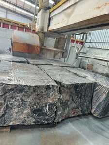 Vente en gros de granit Juparana naturel de Chine |   Grandes dalles polies aux motifs de couleurs fantastiques - Product Image 2