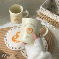 Mug à expresso en céramique blanc crème tendance avec logo personnalisé pour les cafés