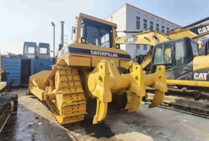 รถดันดินตีนตะขาบ Caterpillar D7H/D7G/D7R ปี 2016 มือสอง พร้อมเครื่องยนต์ CAT 3306 กำลัง 250 กิโลวัตต์ ความจุดันดิน 4 เมตร พร้อมวินซ์ ผลิตในญี่ปุ่น ขาย - Product Image 4