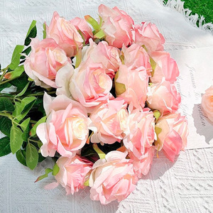 <span class=keywords><strong>Bouquet</strong></span> <span class=keywords><strong>de</strong></span> luxe fait main, grande rose glacée, fleurs artificielles pour la <span class=keywords><strong>mariée</strong></span>, <span class=keywords><strong>bouquet</strong></span> <span class=keywords><strong>de</strong></span> mariage royal vintage, décoration <span class=keywords><strong>ivoire</strong></span> - Product Image 3