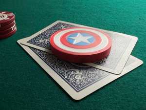 Protecteur <span class=keywords><strong>de</strong></span> Cartes <span class=keywords><strong>de</strong></span> Poker Captain <span class=keywords><strong>America</strong></span> OEM ODM en ABS pour Fêtes et Événements - Product Image 1