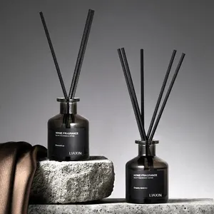 Flacone di fragranze per aromaterapia in vetro da 100ml da 150ml da 50ml da 200ml flacone diffusore di profumo di vetro vuoto nero di lusso personalizzato