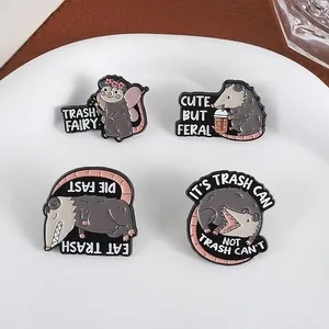 Spilla in smalto con opossum carino ma selvaggio che urla, spilla con opossum 'Trash Fairy Eat Trash Die Fast', distintivo da risvolto e colletto, gioielli e regali - Product Image 3