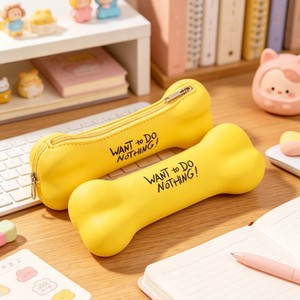 Linda Bolsa de Juguete para Mascotas con Cierre 'Want to Do Nothing' - Estuche para Huesos de Perro Suave y Elegante - Product Image 5