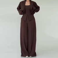 Ensemble de costume trois pièces tendance pour femme : haut camisole, pantalon large et veste de bureau – Coupe-vent et respirant