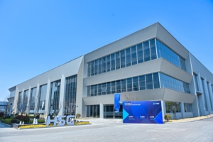 Galvanizli çelik ve alüminyum için Raycus kaynağı ile yüksek hassasiyetli 3kw CNC Fiber lazer kesici - Product Image 5