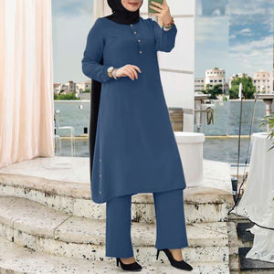 Ensemble deux pièces de tunique et pantalon Abaya uni pour l'automne, avec col rond, manches longues, boutons en bois et ourlets élastiques latéraux pour femmes musulmanes - Product Image 3