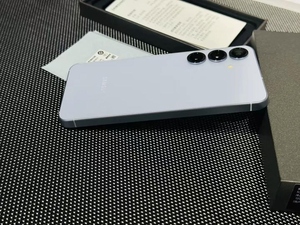 Original de Segunda Mano, Usado, en Buen Estado, Desbloqueado de Fábrica para S25+ 5G, Cámara Frontal de 12MP/Cámara Trasera de 50MP, 12GB de RAM, 6.7 Pulgadas - Product Image 1