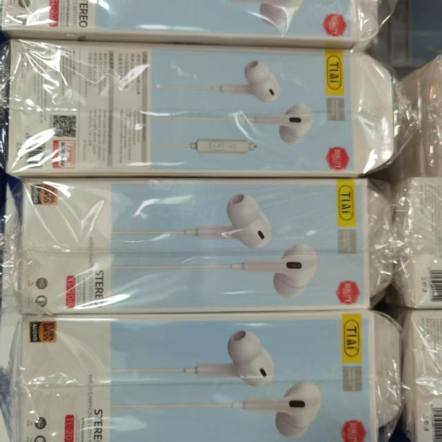 with Retail Box High Quality Wired Earbuds