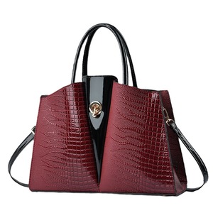 Bolso Tote de Piel Sintética con Estampado de Cocodrilo para Mujer, Elegante Bolso de Mano con Asa Superior y Correa para el Hombro, Marca IStapromo - Product Image 6