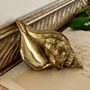 Poids de papier en laiton pour les décorations de table - Product Image 3