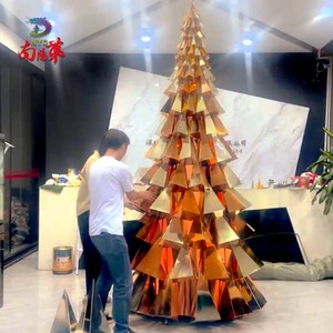 <span class=keywords><strong>Sapin</strong></span> <span class=keywords><strong>de</strong></span> Noël géant en métal doré personnalisé - <span class=keywords><strong>D</strong></span>écoration <span class=keywords><strong>de</strong></span> centre commercial pour événements intérieurs et affichage dans les halls <span class=keywords><strong>d</strong></span>'hôtels - Product Image 3