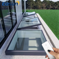 Système de lucarne en verre à lamelles verticales de forme personnalisée avec cadre en aluminium à rupture de pont thermique pour projets architecturaux