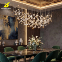 Grand Lustre LED en Cristal Cascade - Luminaire Ambiant Artisanal en Verre Transparent pour Villa de Luxe et Salle de Banquet