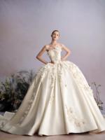 Robe de soirée moderne en satin, style princesse royale, avec fleurs 3D, dentelle, cristaux, longueur ras du sol, pour mariage ou bal