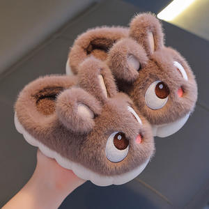 Chaussons en Peluche pour Enfants - Adorable Design <span class=keywords><strong>Lapin</strong></span> - Chauds avec Polaire Ajoutée - Chaussures Antidérapantes pour Bébé pour la Maison - Product Image 5