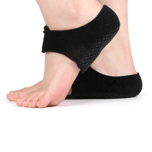 Nouveauté Couvre-talon réglable en silicone souple Anti-usure Antidérapant Chaud et absorbant les chocs Semelle intérieure de pied de sport Protection du talon - Product Image 3