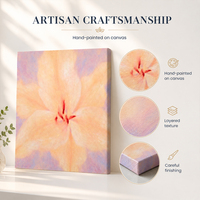 Peinture à l'huile impressionniste de gladiolus en gros plan, pétales de pêche crème, centre cramoisi, effet flou doux, art sur toile peint à la main